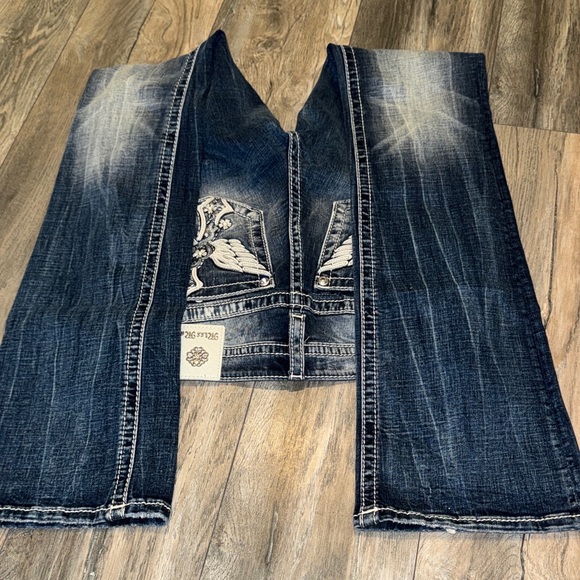 Miss Me Mid-Rise Boot Cut Pop Wing Cross Jeans Sz 28x34 - Picture 3 of 11